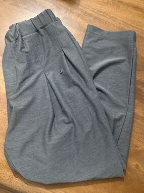 FITH Grey Pleated Dress Pants